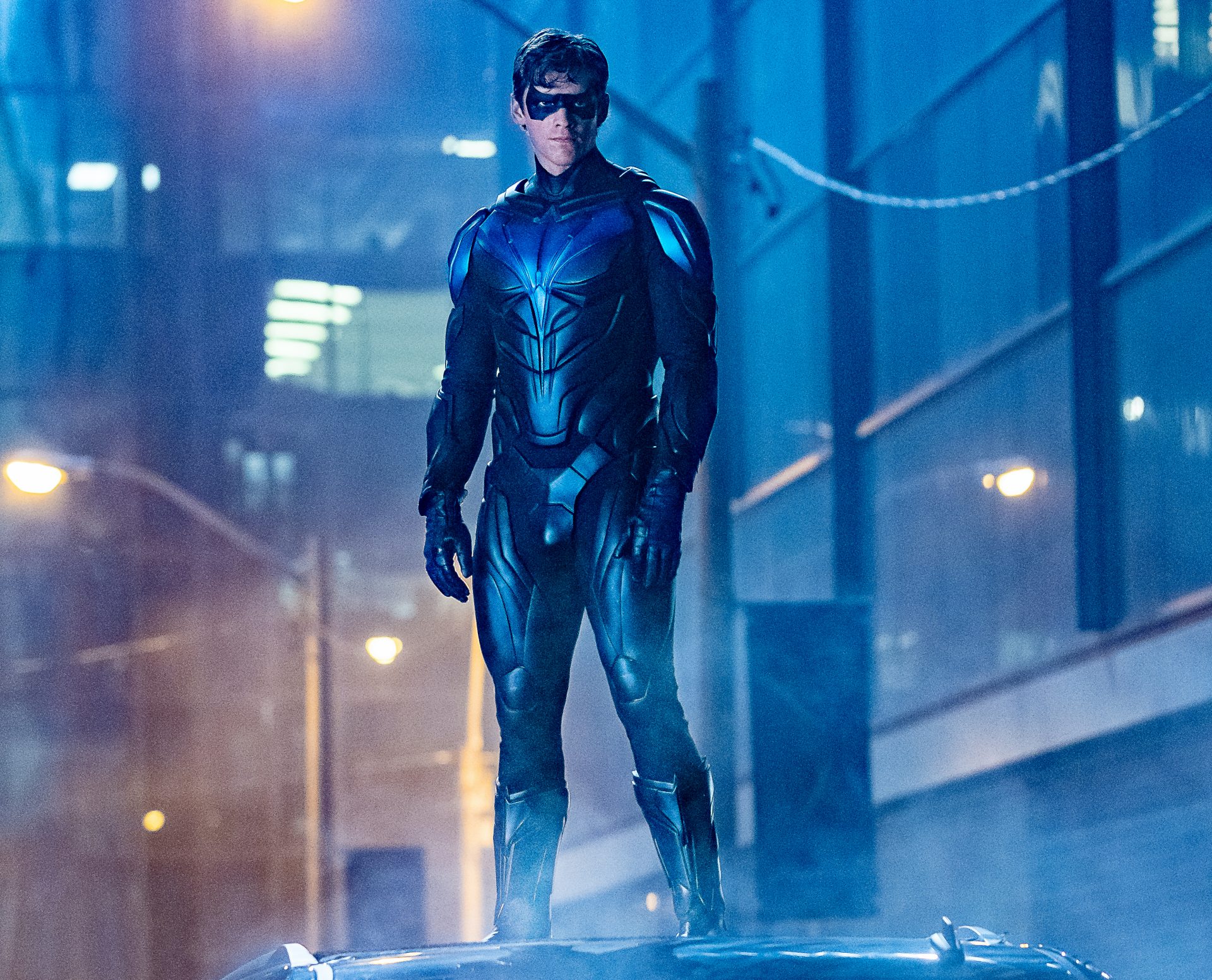 Nightwing - Suit Reveal