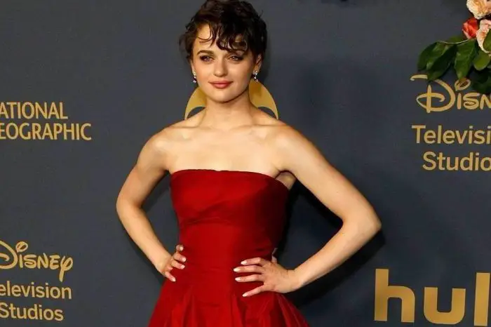 ‘The Kissing Booth’ Star Joey King Joins The Cast Of Brad Pitt's 'Bullet Train'