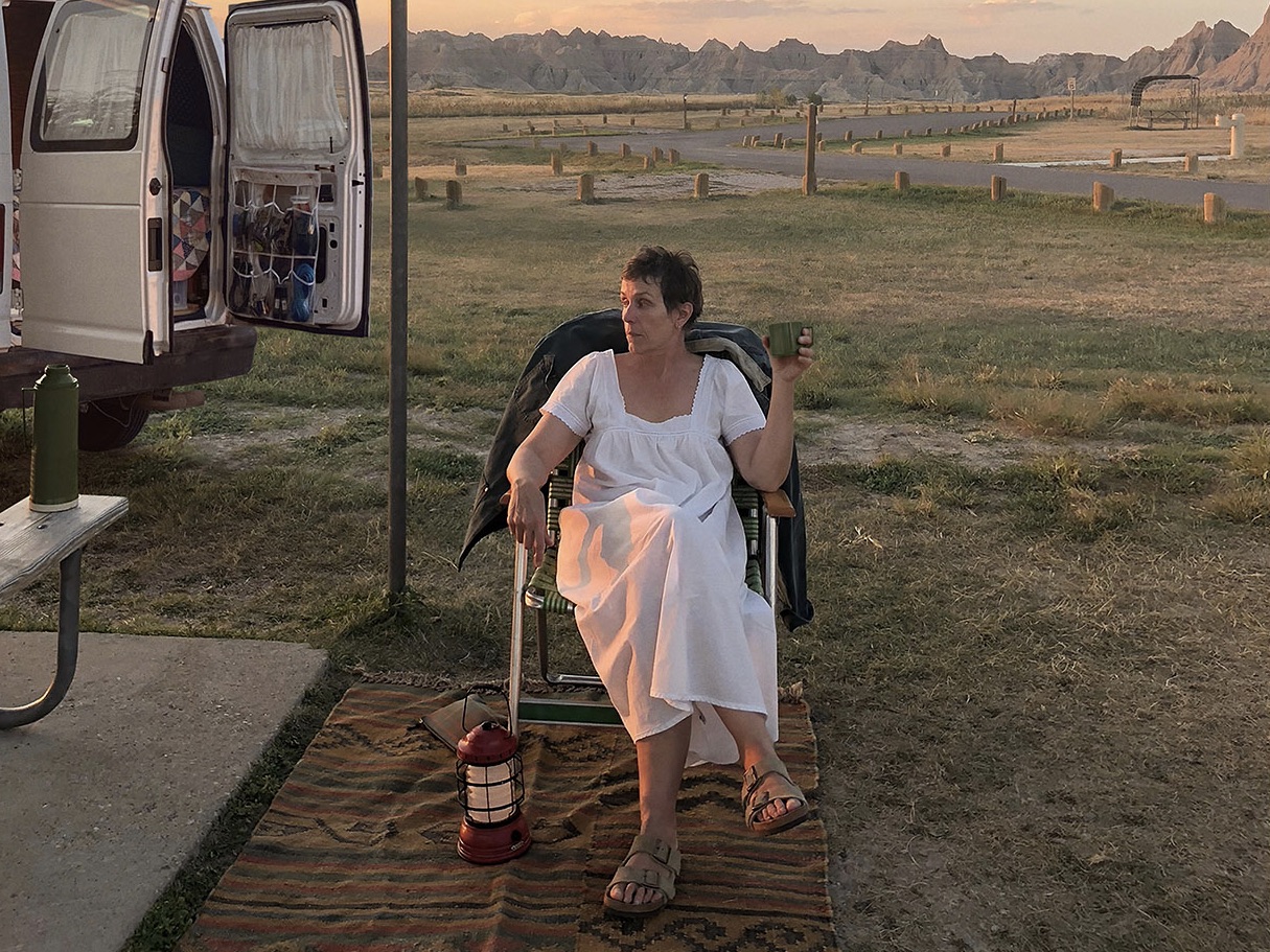 ‘Nomadland’ Review: “Aimless Yet Deeply Intimate”