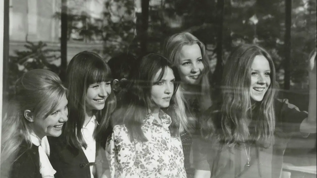 Full Circle Flashback: ‘Don’t Cry, Pretty Girls’ Review – “Because of a Flower”
