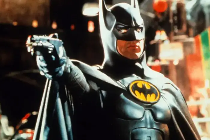 'The Flash': First Look At Michael Keaton's Batman Revealed