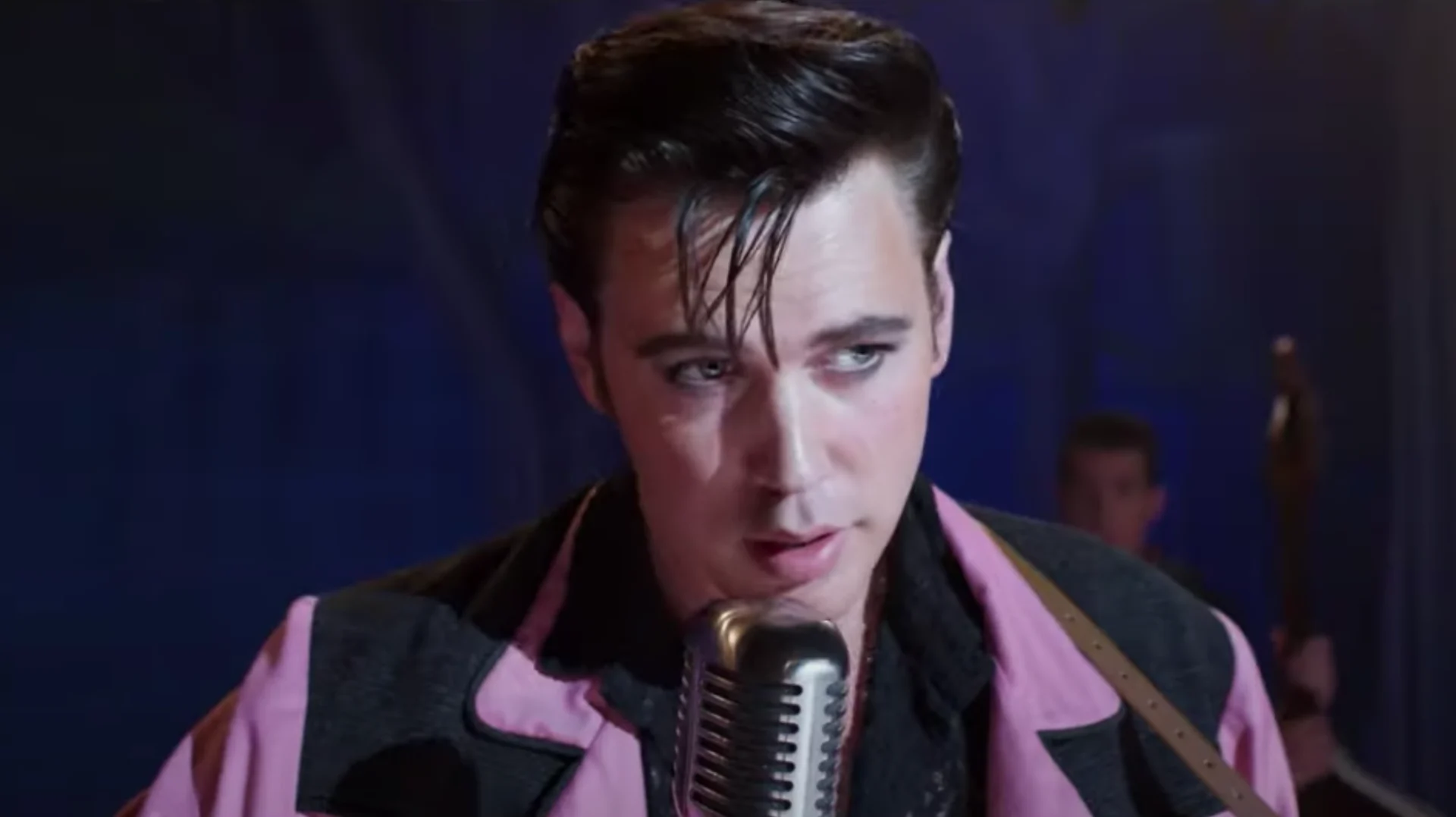 ‘Elvis’ Review: “Heart Heavy Laden, I Felt Fire Down In”