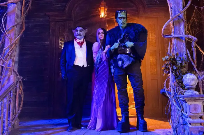 'The Munsters' (2022) Review: "Geeky, Gleeful, Ghoulish"