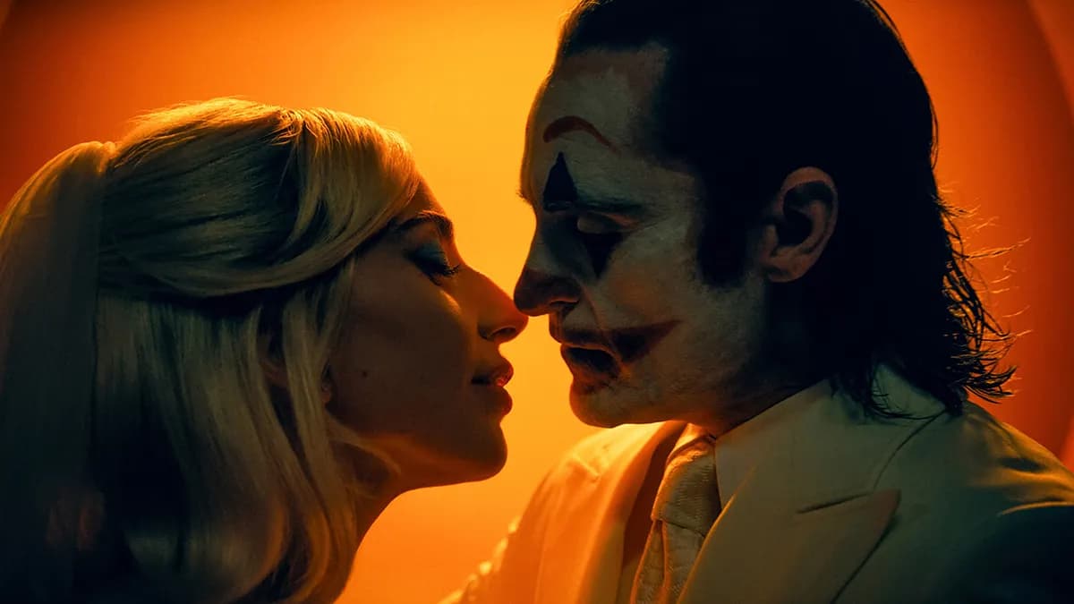 Joker (Joaquin Phoenix) and Harley (Lady Gaga) in Joker 2